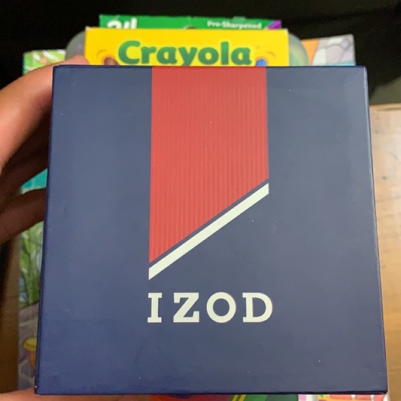 Men’s Izod watch - Picture 3 of 3